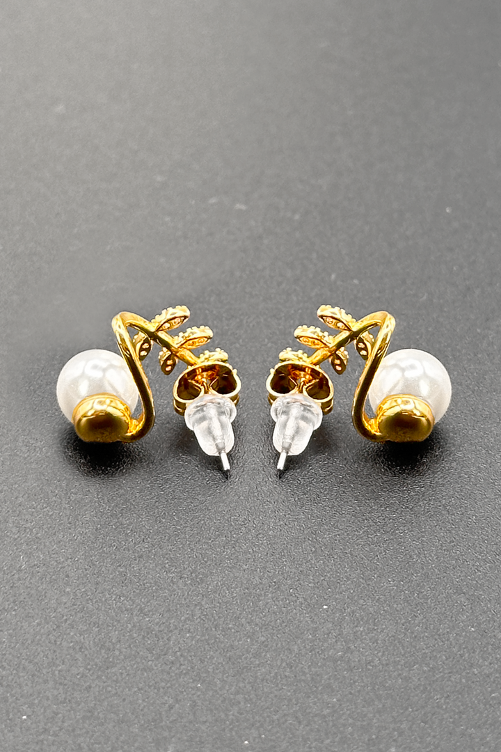 Olive leaf pearl earrings 