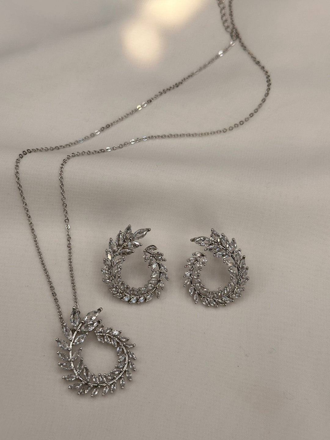 Olive Branch Cubic zirconia necklace set