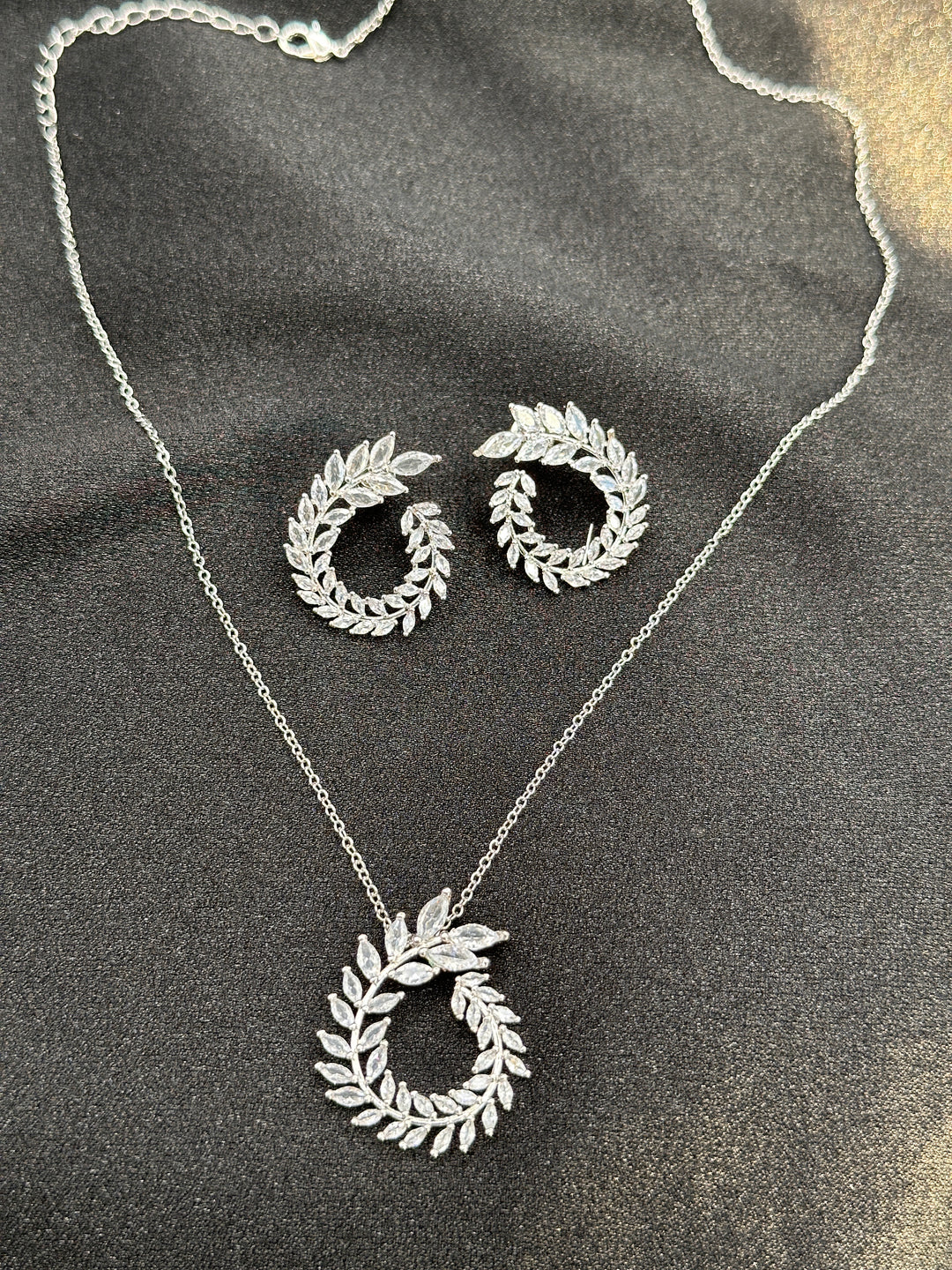 Olive Branch Cubic zirconia necklace set