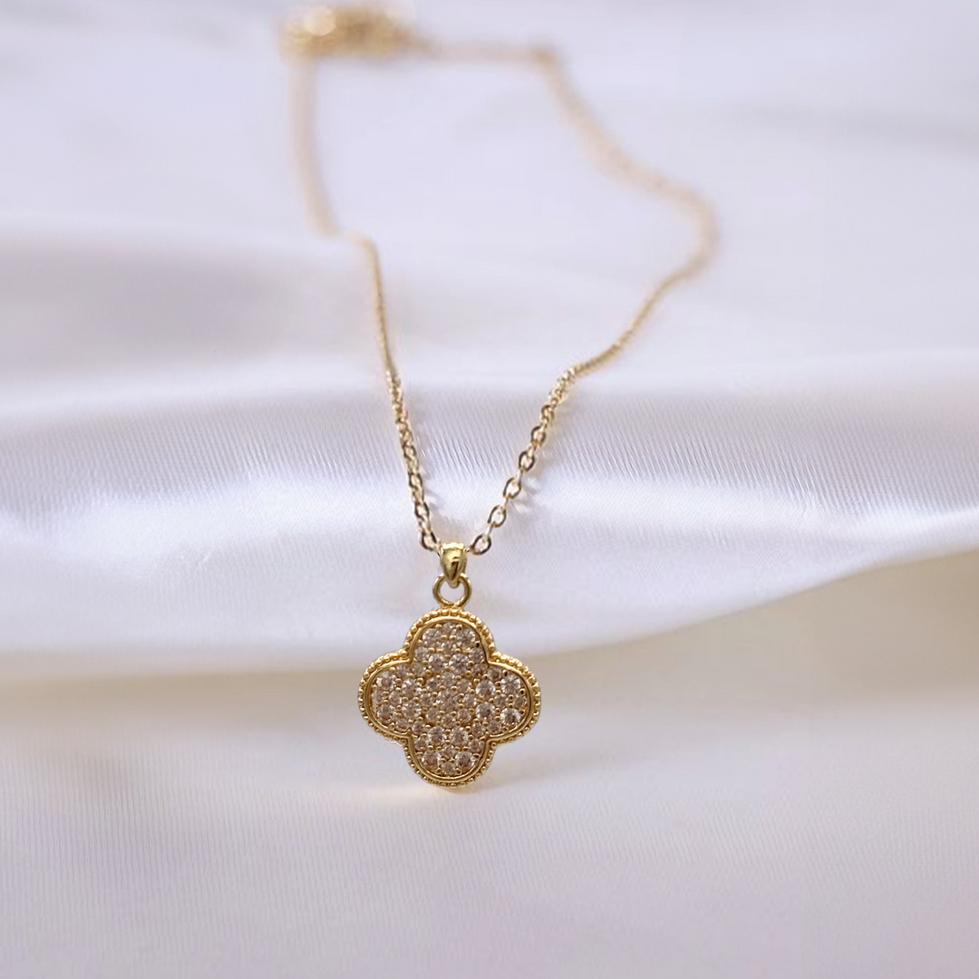 Leaf clover necklace for women 